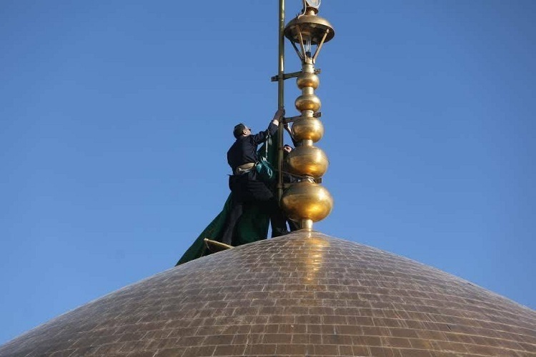 Black Flag Raised on Dome of Imam Reza Shrine