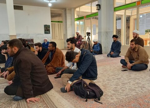 تصاویر/ نشست علمی پاسخ به شبهات فاطمیه در مدرسه باب‌العلم اسلامی کاشان