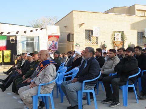 تصاویر/ تشییع شهید گمنام بر دستان دانش‌آموزان برازجان