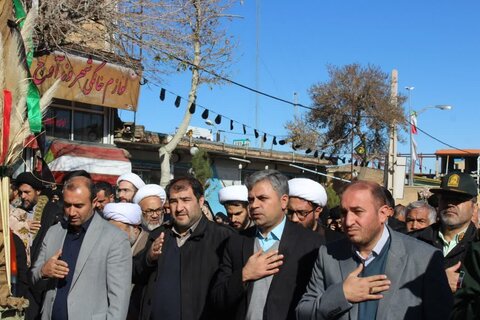 تصاویر / استقبال مردم شهرستان آوج از پیکر مطهر شهدای گمنام