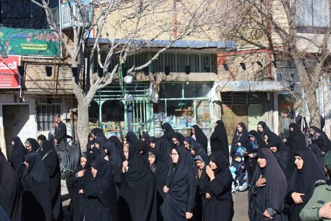 تصاویر / استقبال مردم شهرستان آوج از پیکر مطهر شهدای گمنام