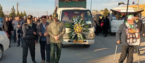 تصاویر/ مراسم استقبال از پیکر مطهر شهید گمنام در ورودی شهرستان تکاب