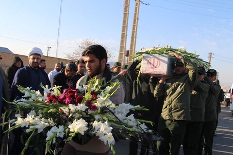 تصاویر/ مراسم استقبال از پیکر مطهر شهید گمنام در ورودی شهرستان تکاب