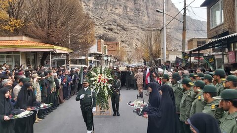 تصاویر/ استقبال از پیکر شهید گمنام در شهر ماکو