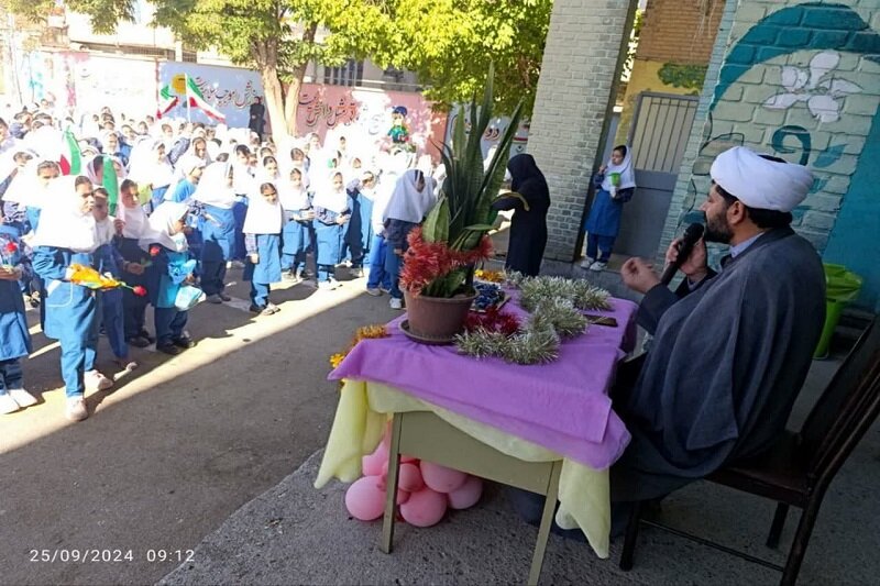 ارتباط چهره به چهره با جوانان ، رمز موفقیت مبلغ هجرت شهرک مهدیه کرمانشاه