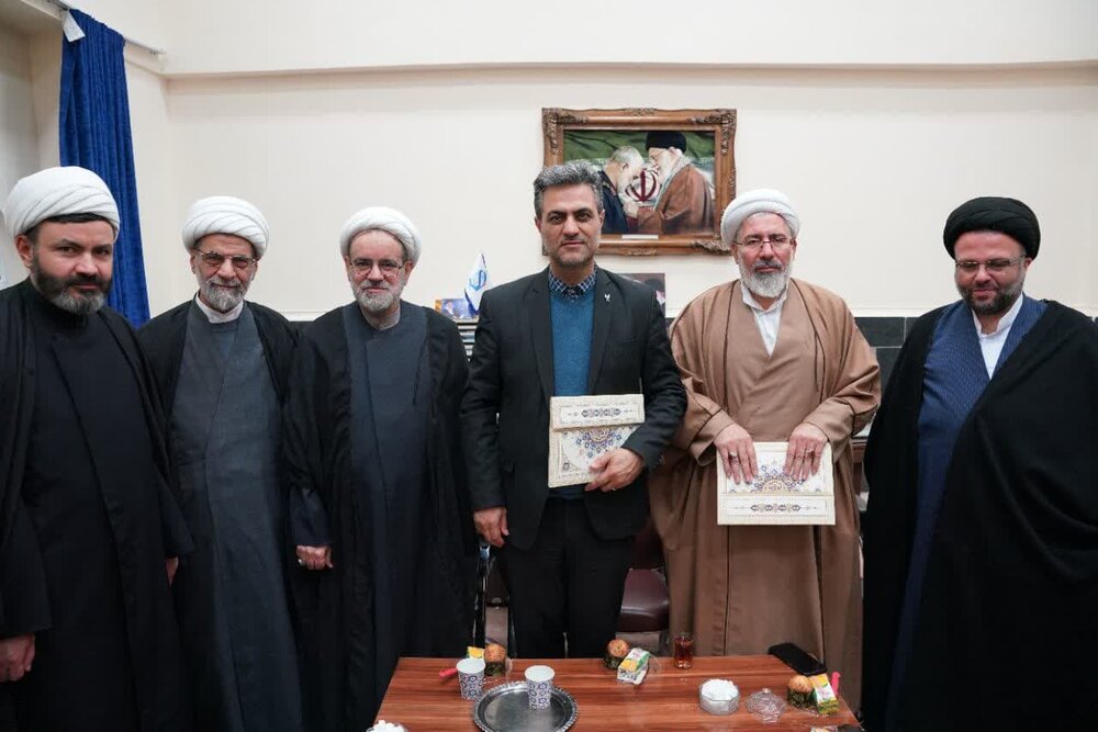 تفاهم نامه همکاری مشترک بین دانشگاه آزاد اسلامی و مرکز مدیریت حوزه های علمیه تفاهم نامه همکاری مشترک بین دانشگاه آزاد اسلامی و مرکز مدیریت حوزه های علمیه