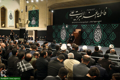 Photos/ La première nuit de la cérémonie de deuil de Hazrat Fatima Zahra, que la paix soit sur lui, à Husseiniyya de l'Imam Khomeini (RA) en présence du leader de la révolution.