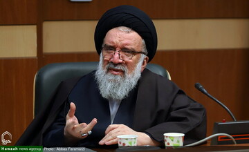 شهید رئیسی در سخت‌ترین شرایط به خط ولایت وفادار بود/ شهید جمهور با زیست مردمی، امید را به مردم برگرداند