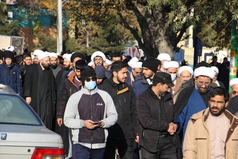 تصاویر| قافله عزاداری فاطمی طلاب و روحانیون حوزه علمیه اصفهان