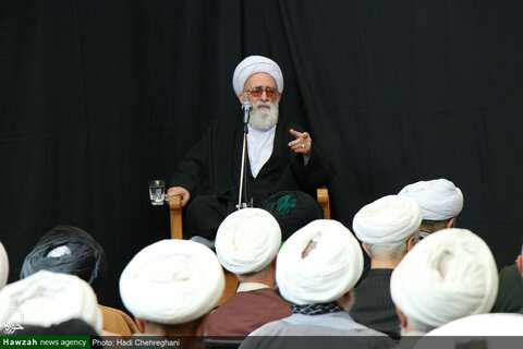 Photos/Cérémonie de deuil du martyre de Hazrat Zahra (PSL) à la Maison du Grand Ayatollah Noori Hamadani