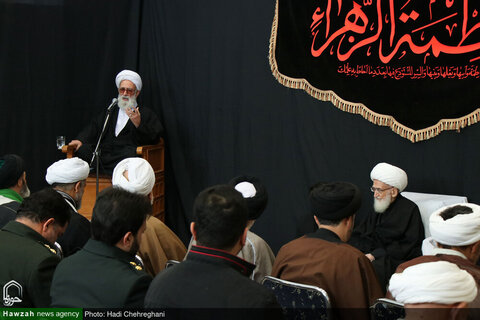 Photos/Cérémonie de deuil du martyre de Hazrat Zahra (PSL) à la Maison du Grand Ayatollah Noori Hamadani