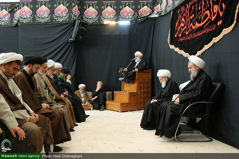 Photos/Cérémonie de deuil du martyre de Hazrat Zahra (PSL) à la Maison du Grand Ayatollah Noori Hamadani