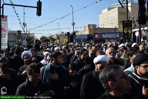 Photos/Deuil du martyre de Hazrat Zahra (PSL) en présence du Grand Ayatollah Vahid Khorasani