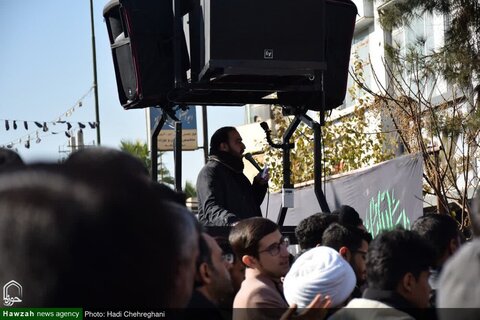 Photos/Deuil du martyre de Hazrat Zahra (PSL) en présence du Grand Ayatollah Vahid Khorasani