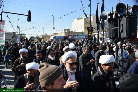 Photos/Deuil du martyre de Hazrat Zahra (PSL) en présence du Grand Ayatollah Vahid Khorasani