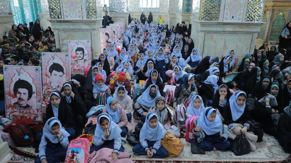 اجتماع دانشآموزی نسل فاطمی به مناسبت شهادت حضرت زهرا(س) در کاشان