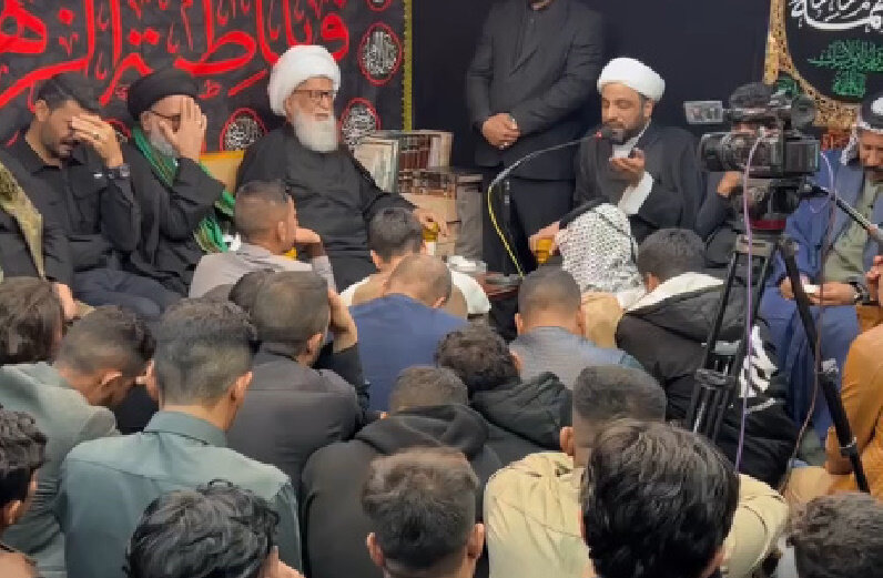 بالفيديو/ جانب من مراسم عزاء بمناسبة استشهاد السيدة الزهراء (ع) بحضور المرجع النجفي بالفيديو/ جانب من مراسم عزاء بمناسبة استشهاد السيدة الزهراء (ع) بحضور المرجع النجفي