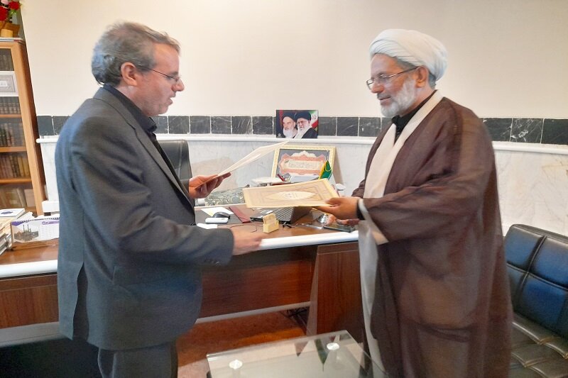 امضاء تفاهم نامه همکاری بین حوزه علمیه و شورای حل اختلاف دادگستری استان کرمانشاه