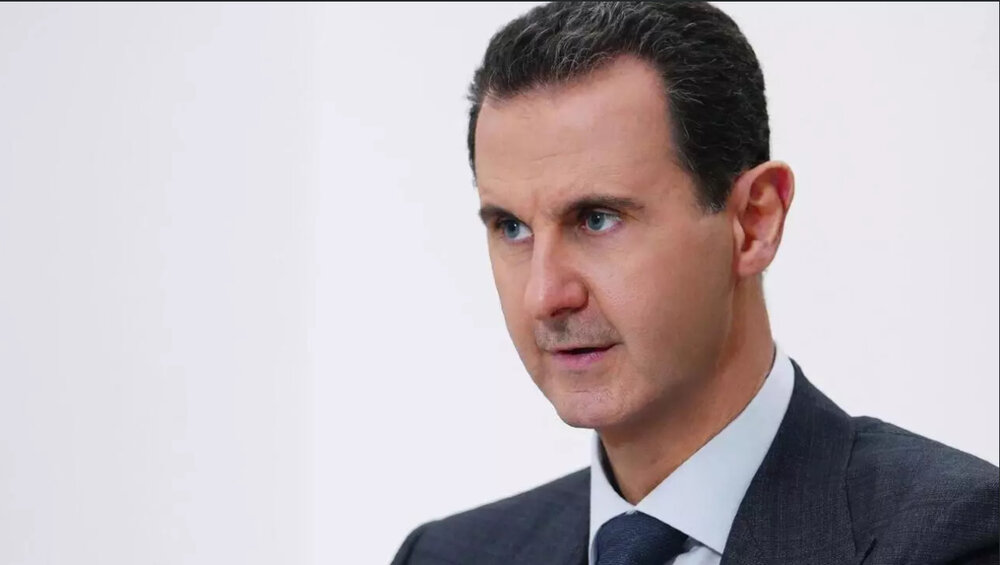 بشار الأسد يصل إلى موسكو برفقة عائلته بشار الأسد يصل إلى موسكو برفقة عائلته