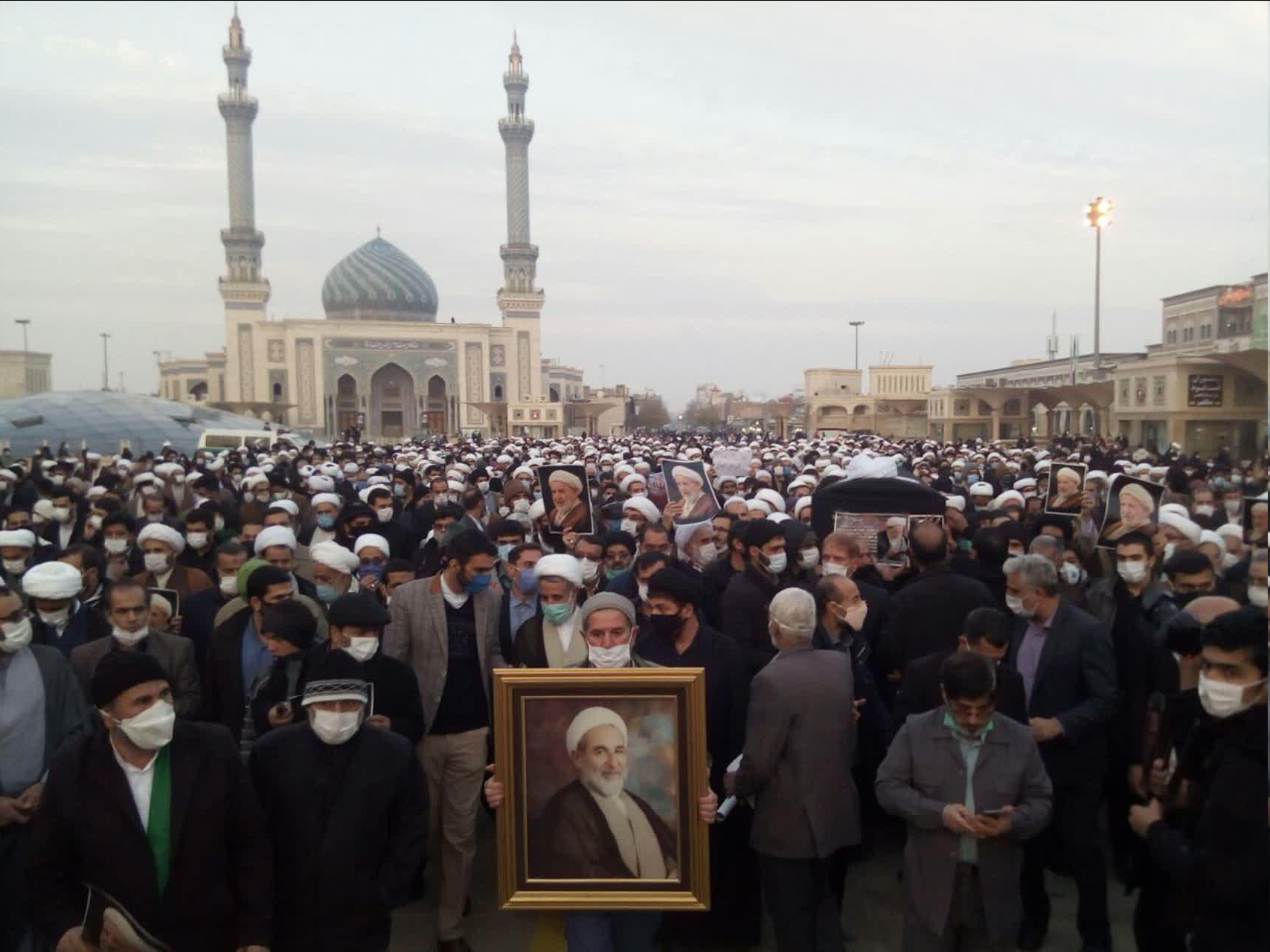 عالمی که تا آخر پای انقلاب ایستاد