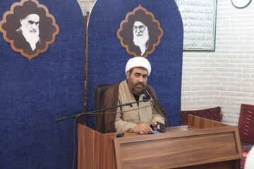 طلاب با بهره مندی از اساتید در مسیر علمی به موفقیت خواهند رسید