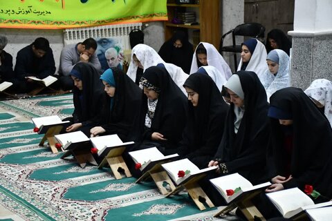 تصاویر/ حضور امام جمعه شهرستان خوی در دبیرستان دخترانه نمونه شهدای فرهنگی