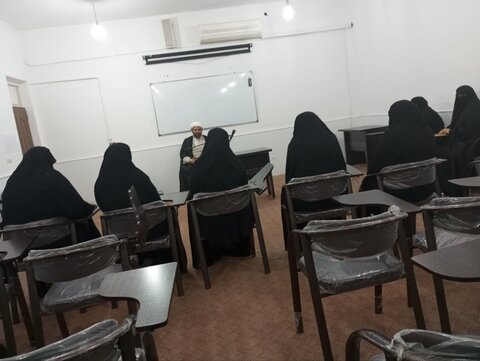 بازدید مسئولین حوزه علمیه خواهران خوزستان از مدرسه علمیه حضرت زینب (س) امیدیه+ عکس