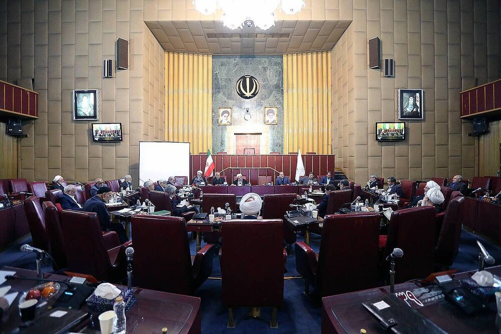 رہبر معظم تمام امور میں ہمارے لئے مرکز و محور ہیں / الحمدللہ، جمہوری اسلامی کا نظام انتہائی طاقتور ہاتھوں میں ہے