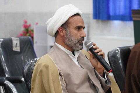 تصاویر جلسه وحدت حوزه و دانشگاه لرستان