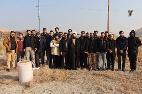 تصاویر/  اردوی یک روزه طلاب مدرسه علمیه امام خمینی (ره) ارومیه در پادگان آموزشی مالک اشتر