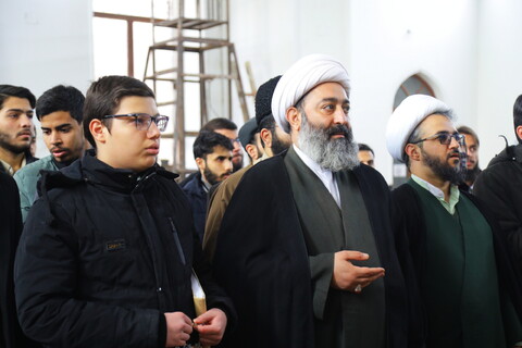 تصاویر/مراسم غبارروبی ضریح مطهرامامزاده سلطان محمدشریف(ع) توسط طلاب واساتید مدرسه علمیه امام صادق  (ع)