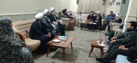 تصاویر/ دیدار اعضای کمیته شهدای روحانیت با خانواده شهدای روحانی منطقه کاشان