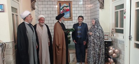 تصاویر/ دیدار اعضای کمیته شهدای روحانیت با خانواده شهدای روحانی منطقه کاشان
