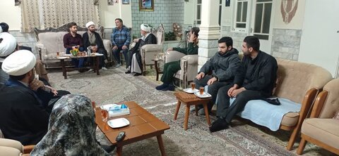 تصاویر/ دیدار اعضای کمیته شهدای روحانیت با خانواده شهدای روحانی منطقه کاشان