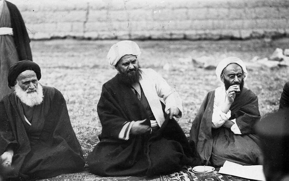 दिवंगत अयातुल्ला शेख अब्दुल करीम हायरी का बेमिसाल ज़ोहद और तक़वा