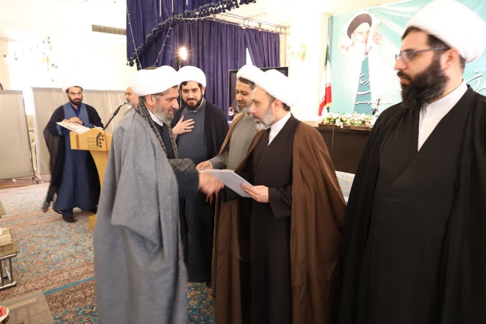 تصاویر اجلاسیه پژوهشگران برتر جامعه المصطفی  العالمیه نمایندگی خراسان