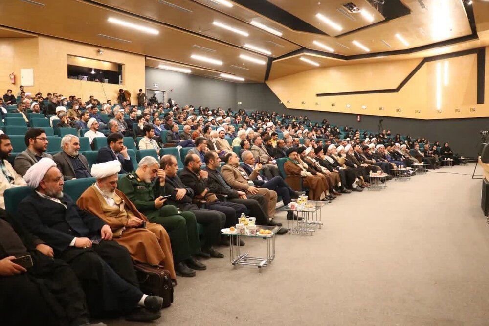 تقدیر ستاد اقامه نماز کشور از تامین اجتماعی آران و بیدگل