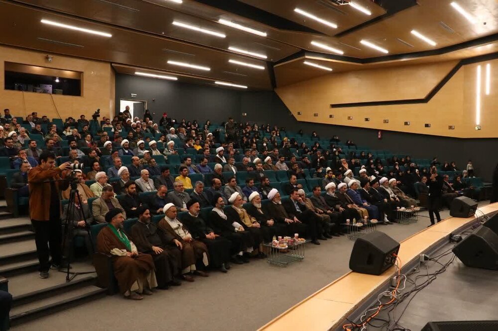 تقدیر ستاد اقامه نماز کشور از تامین اجتماعی آران و بیدگل