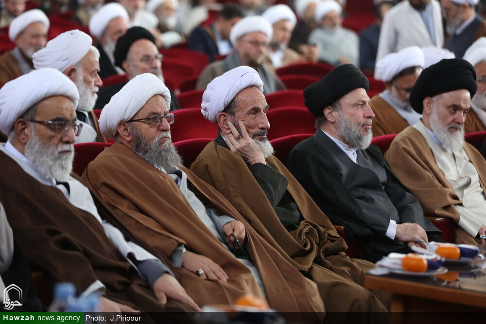 آية الله العظمى نوري الهمداني يؤكد أهمية توظيف التكنولوجيا الحديثة في تطوير العلوم الدينية ومواجهة التحديات المعاصرة