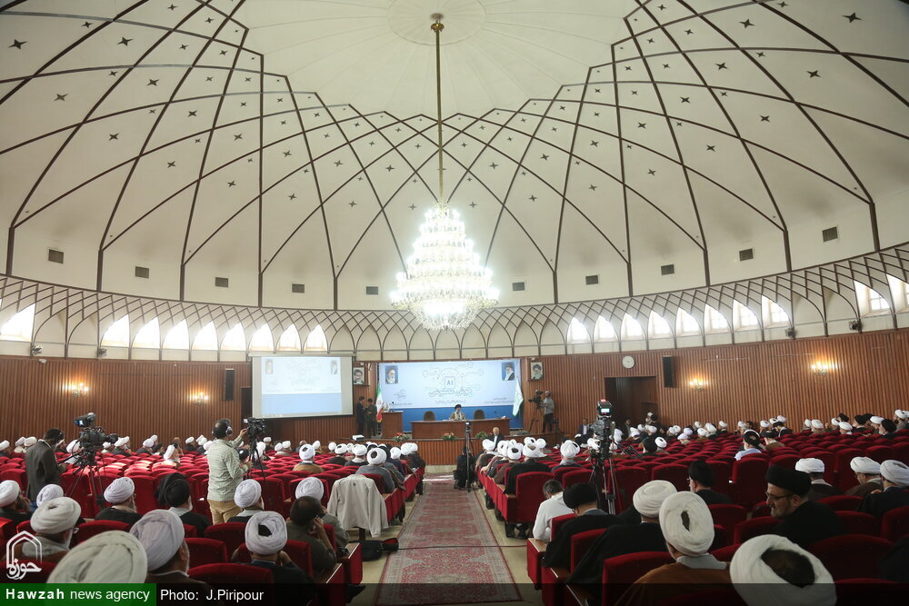 آية الله العظمى نوري الهمداني يؤكد أهمية توظيف التكنولوجيا الحديثة في تطوير العلوم الدينية ومواجهة التحديات المعاصرة