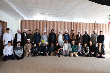 تصاویر/ جلسه درس اخلاق در مدرسه علمیه خاتم الانبیاء سنندج