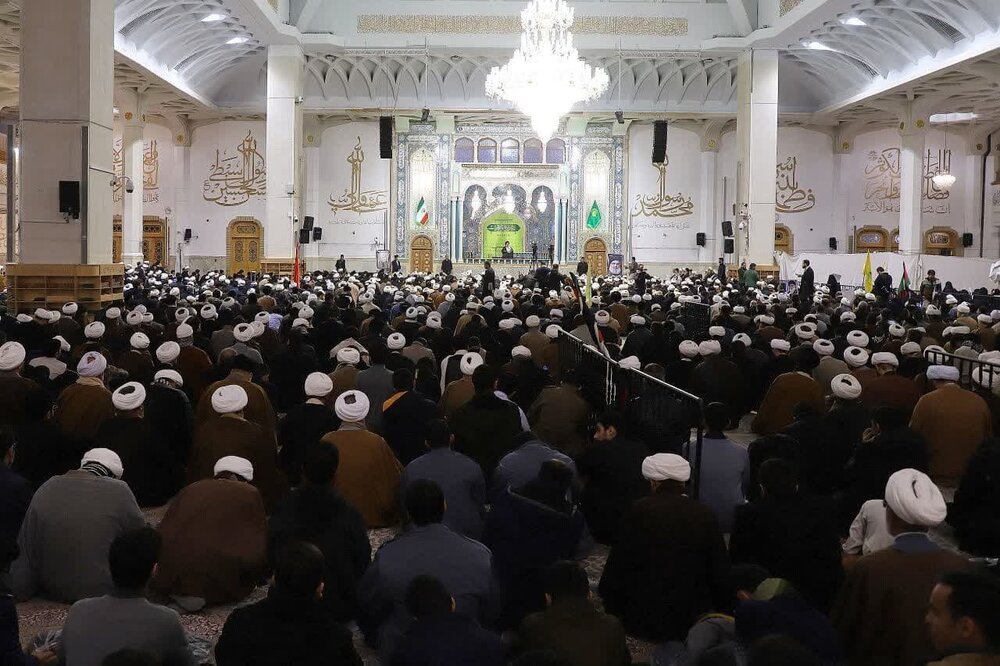 प्रतिरोध क्षेत्र का भविष्य तय करेगा / लोगों का मनोबल न गिराएं: आयतुल्लाह ख़ात्मी