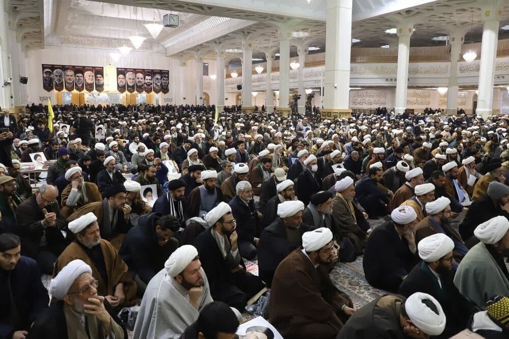 प्रतिरोध क्षेत्र का भविष्य तय करेगा / लोगों का मनोबल न गिराएं: आयतुल्लाह ख़ात्मी