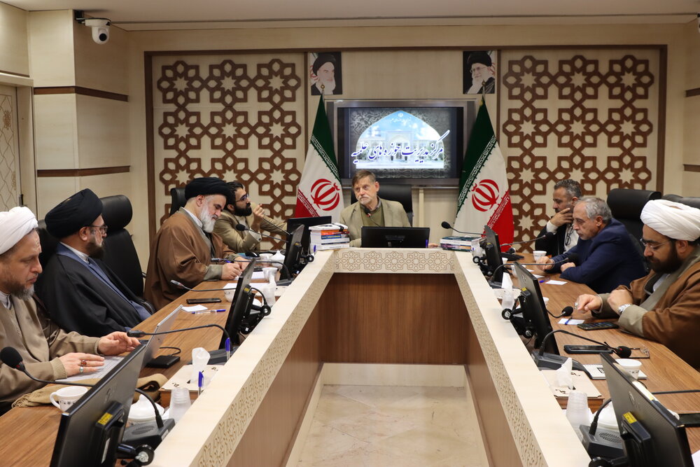 पश्चिमी और इस्राईली मीडिया की झूठी ख़बरों के ख़िलाफ़ संयुक्त मोर्चा बनाना चाहिए / आतंकवादी अमेरिका के उपकरण हैः मिशेल कुलन