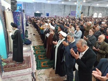 تصاویر/ اقامه نماز عبادی سیاسی جمعه کاشان