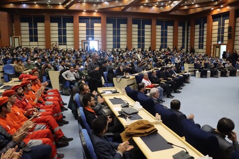 تصاویر / برگزاری نشست استاندار همدان با جوانان استان