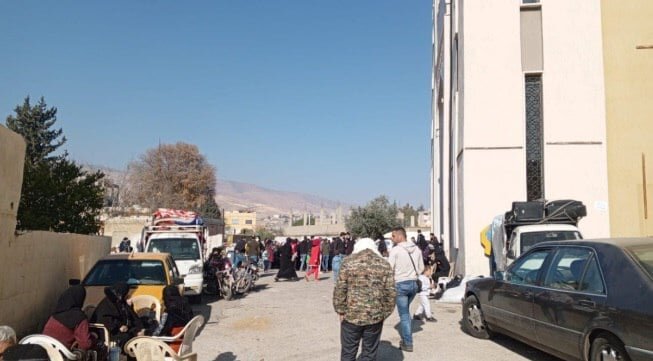 مكتب المرجع السيستاني يباشر بتوزيع المساعدات للنازحين السوريين في لبنان + صور