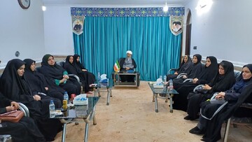 تصاویر/ دیدار بانوان فرهنگی با امام جمعه بندر ریگ