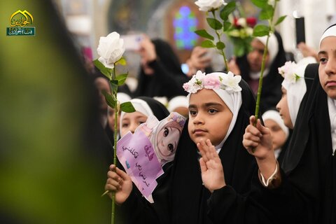 حفل سن التكليف للفتيات في العتبة الكاظمية بمناسبة ولادة السيدة الزهراء (ع)