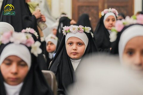 حفل سن التكليف للفتيات في العتبة الكاظمية بمناسبة ولادة السيدة الزهراء (ع)